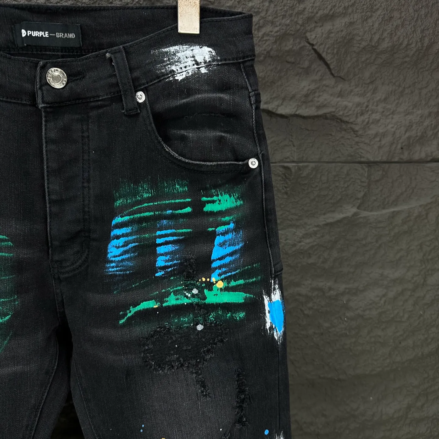 PURPLE BRAND 2026 New Arrival splash-ink hand-painted frayed couples style washed stretch jeans High version High version Top ceiling Quality Styles with different washed textures are very friendly to people with thin legs and thick legs. The straight and slim version is very flattering to the leg shape. Moderate length that never goes out of style, easy to match with casually, basic styling for various styles, a must-have in the wardrobe! The fabric is stiff but also makes the upper body soft without losing texture. The washing process is even more perfect. It is a must-have item for everyone! ! ! Washed wheat, hang tag, pants label, three labels complete Color: Black Size: 28, 30, 32, 34, 36 (five sizes)